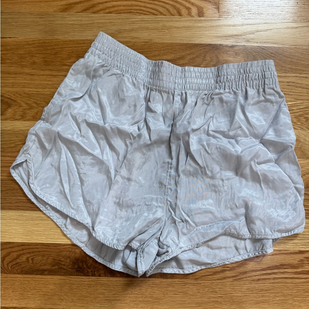 H&M Women's Gray/blue pull on Shorts